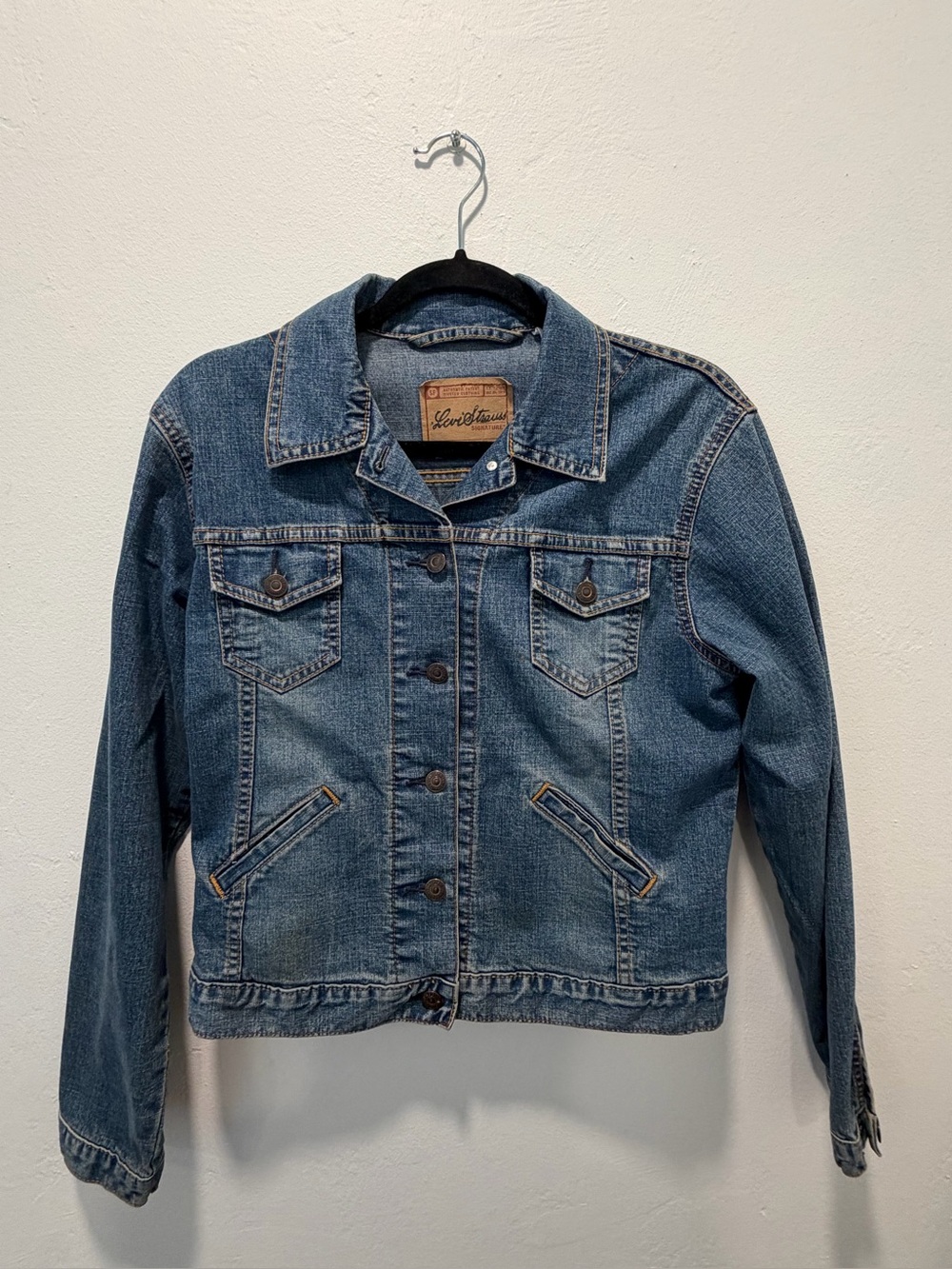 Levi's Medium Wash Blue Denim Trucker Jacket - Women's